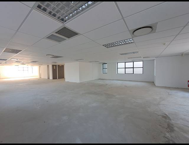1,575M² OFFICE TO LET IN ILLOVO